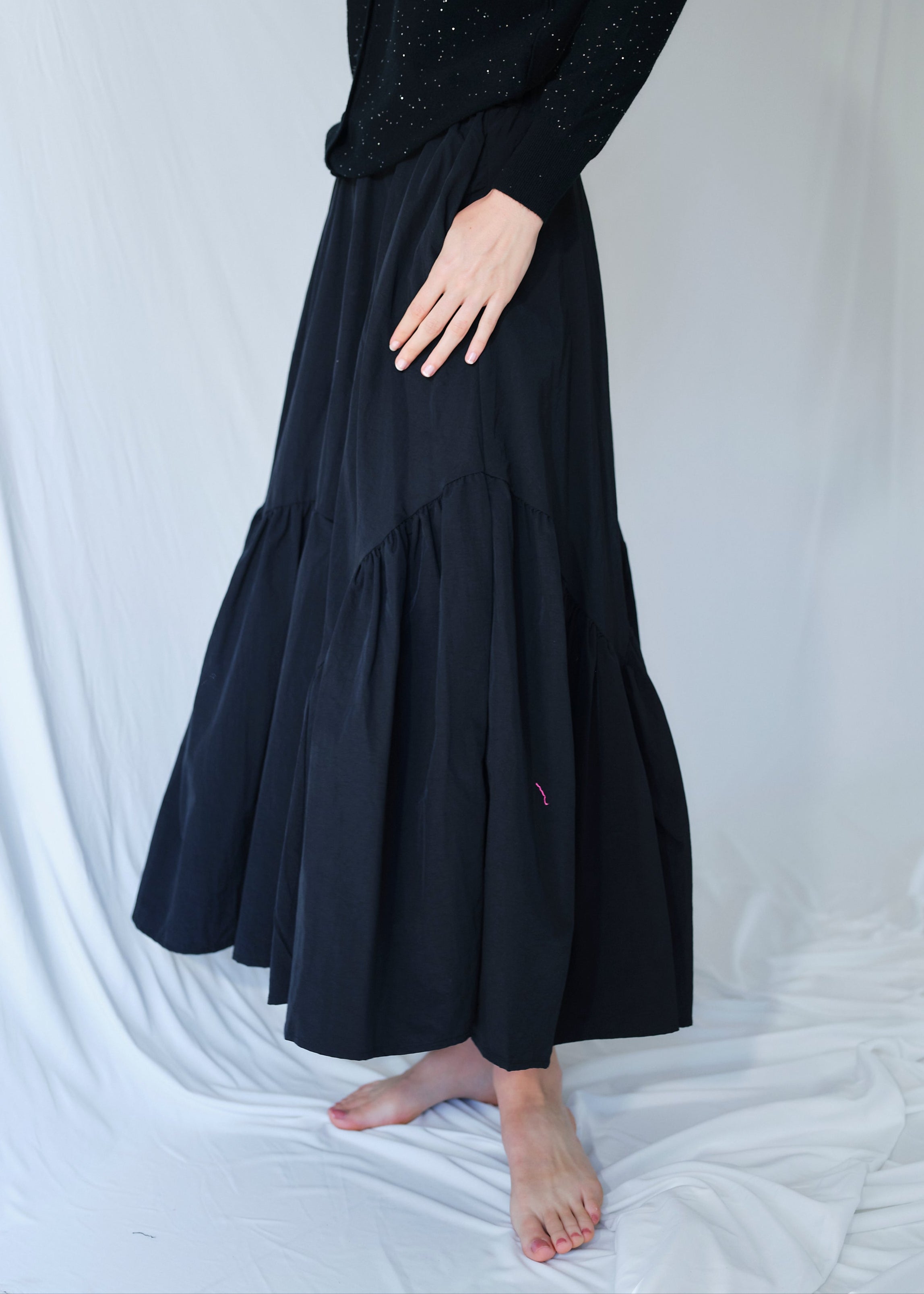 Balloon Tiered Skirt In Black