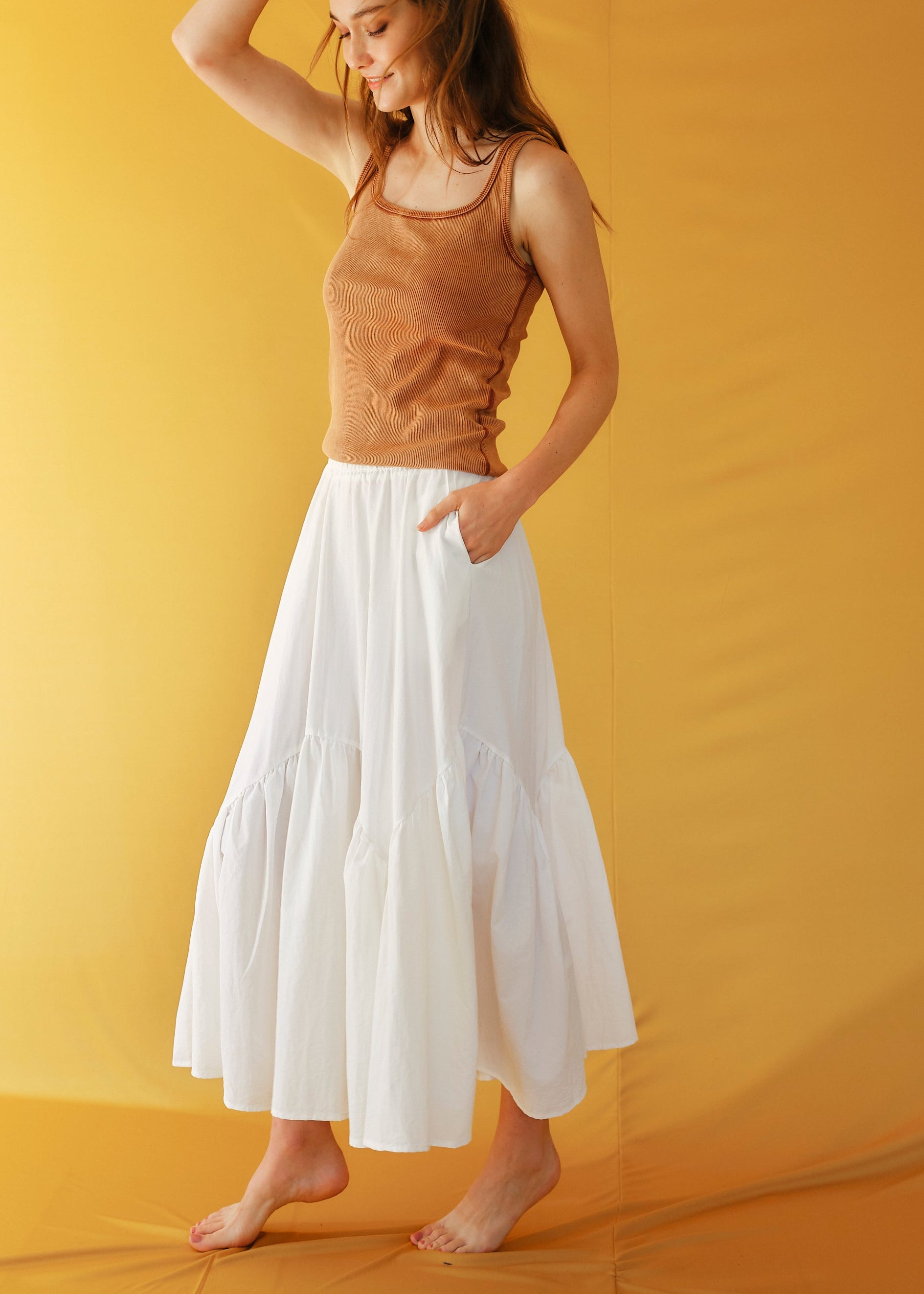Balloon Tiered Skirt In White