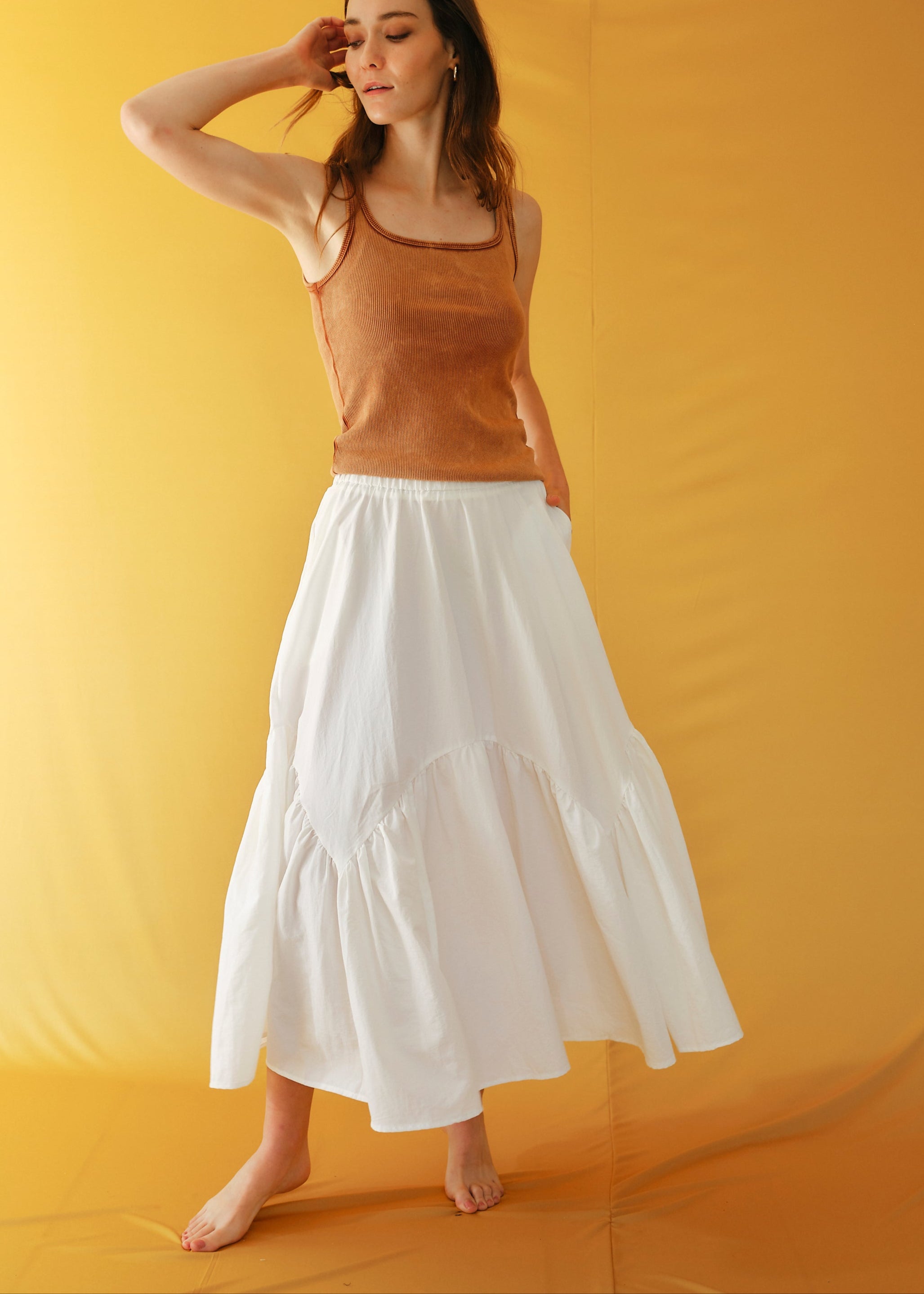 Balloon Tiered Skirt In White