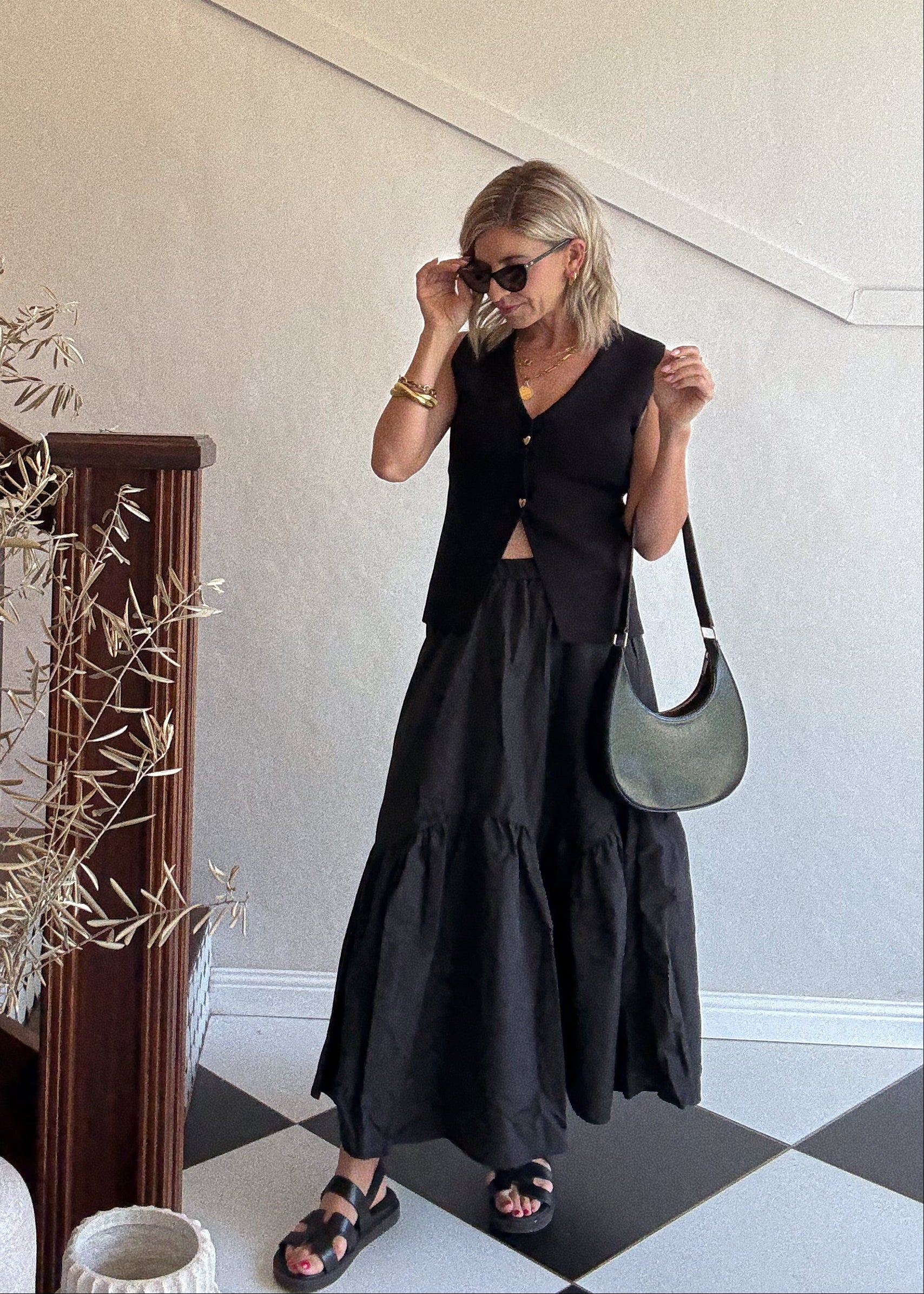 Balloon Tiered Skirt In Black