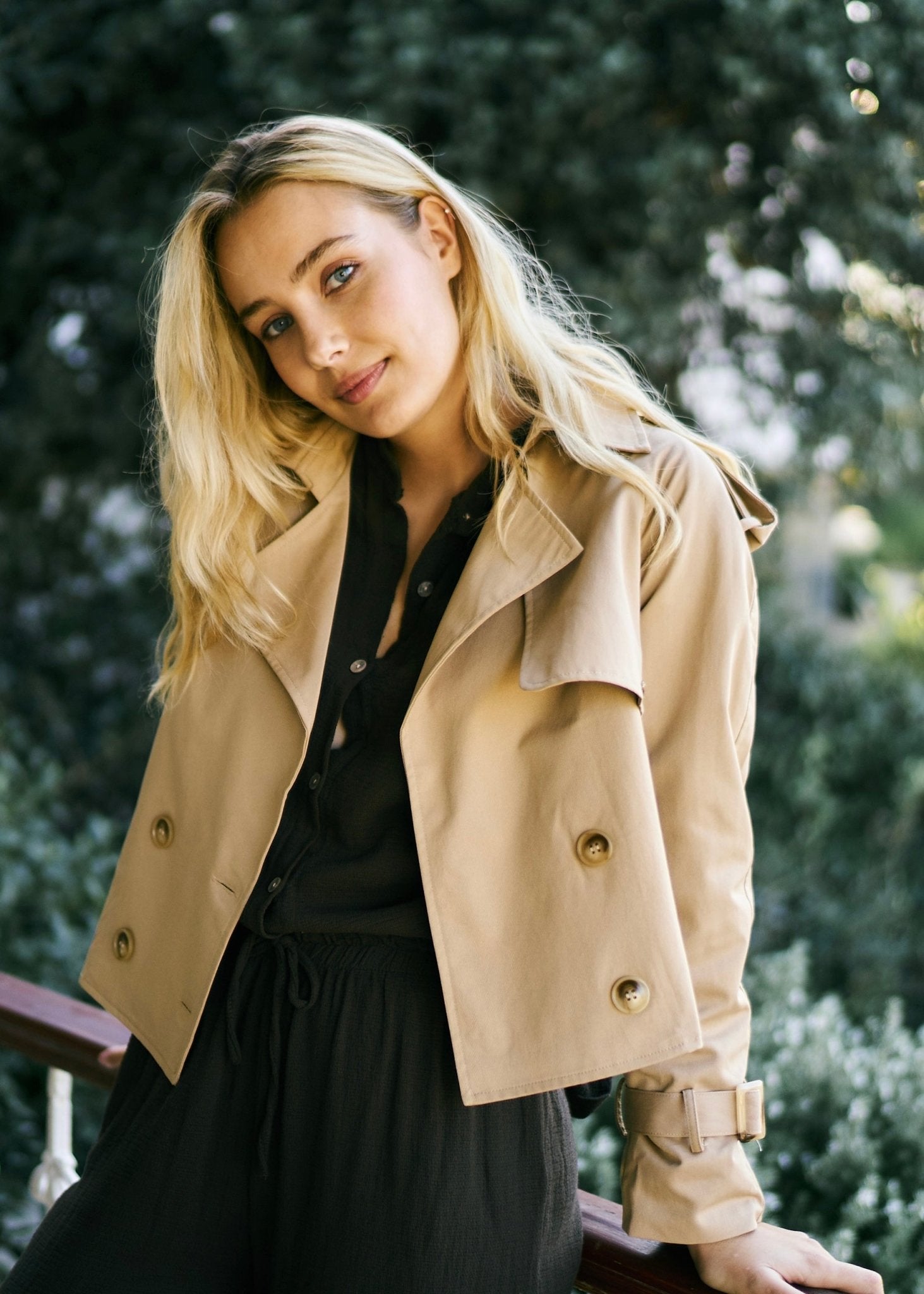 Cropped Trench Coat in Beige - Tribute StoreTRIBUTE