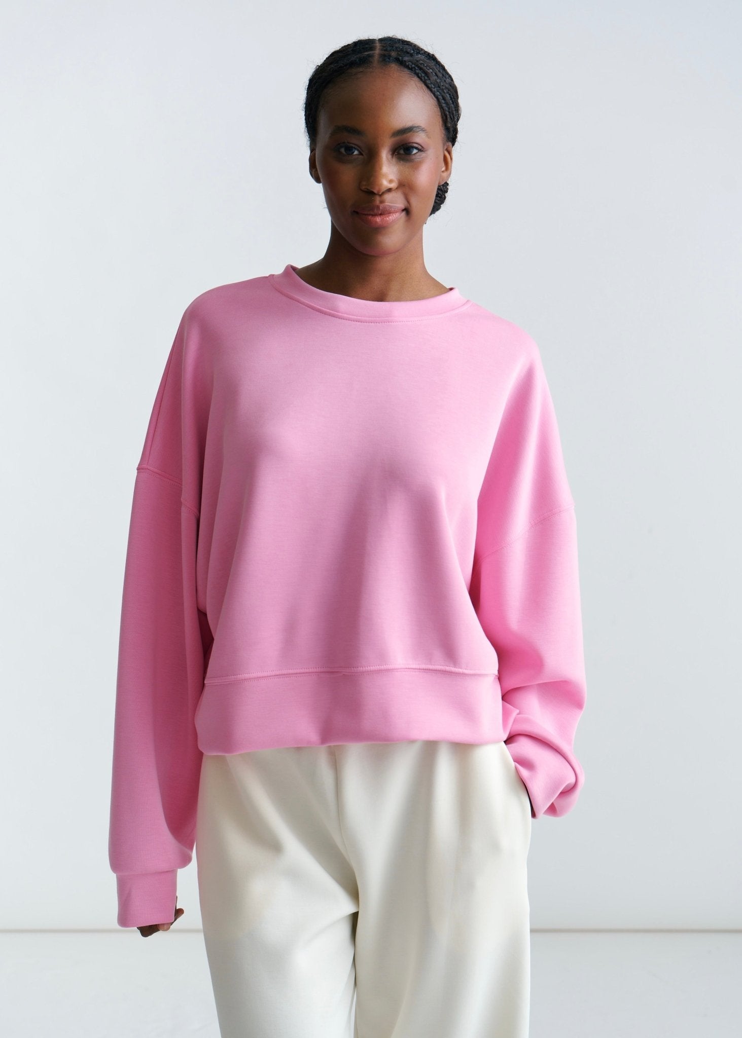 Portland Crew Neck Cropped Sweater In Hot Pink