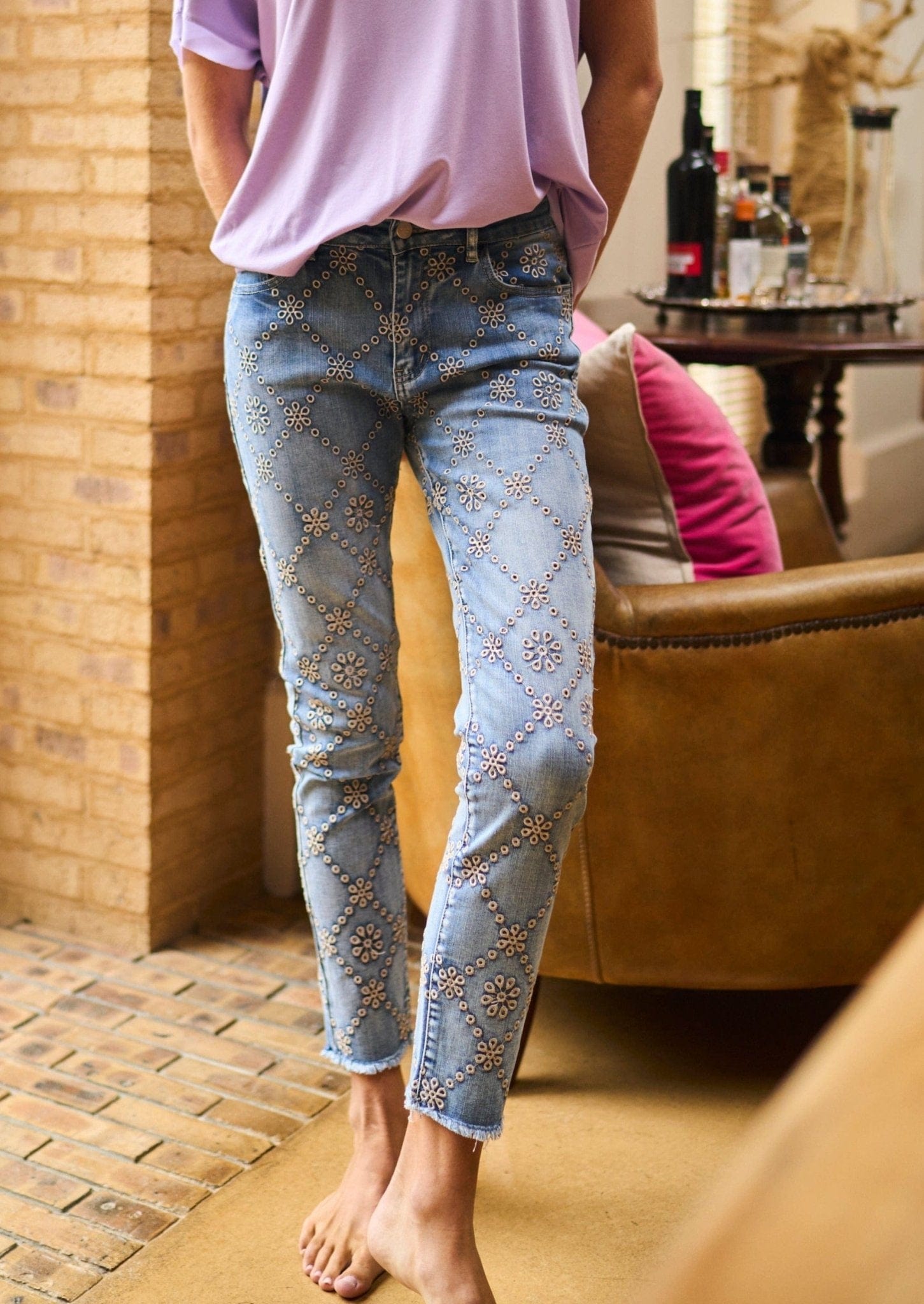 Embroidered Relaxed High Waisted Blue Jeans - Tribute StoreTRIBUTE