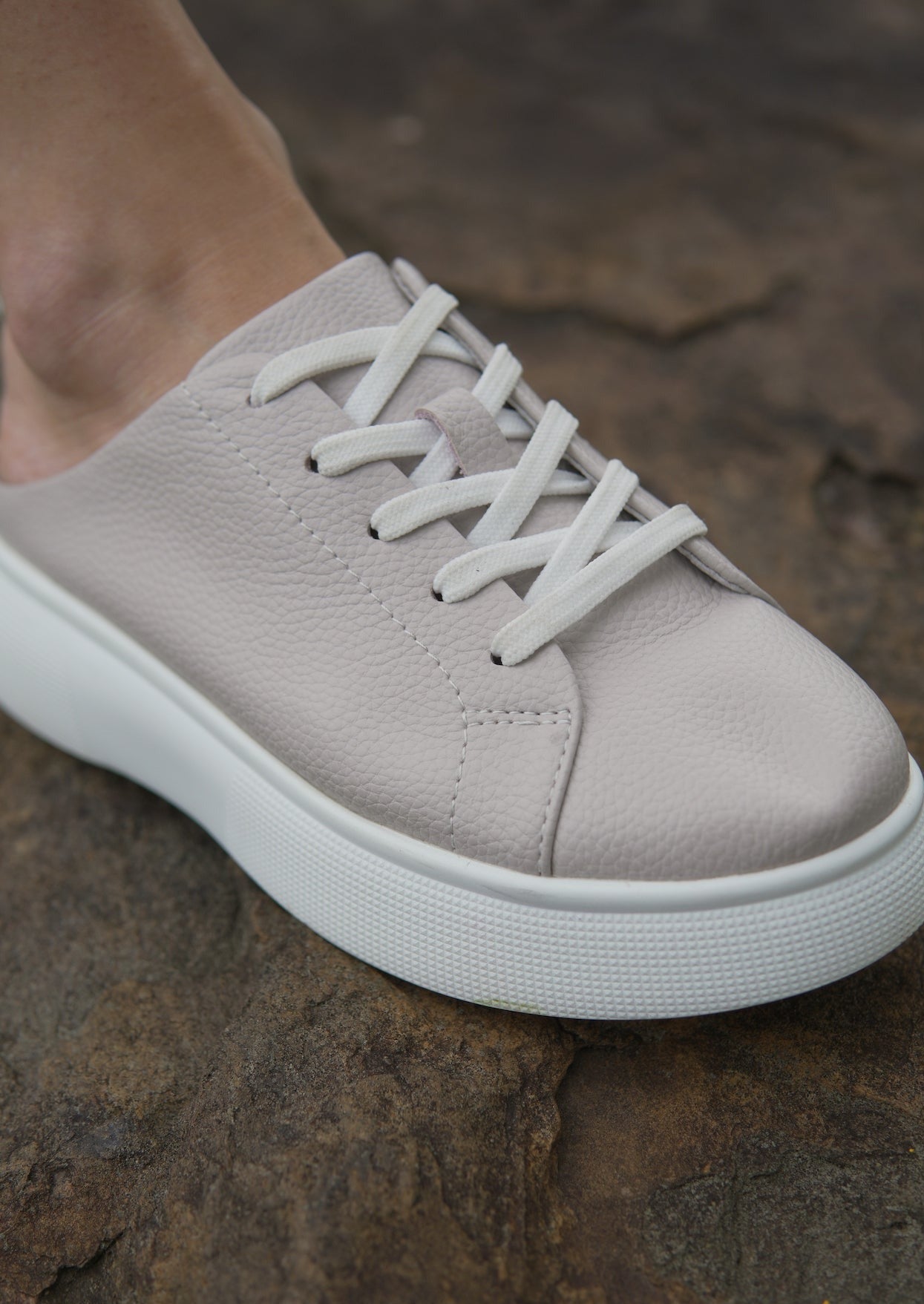 Maddox Leather Slip On Sneaker In Beige - Tribute StoreJulz